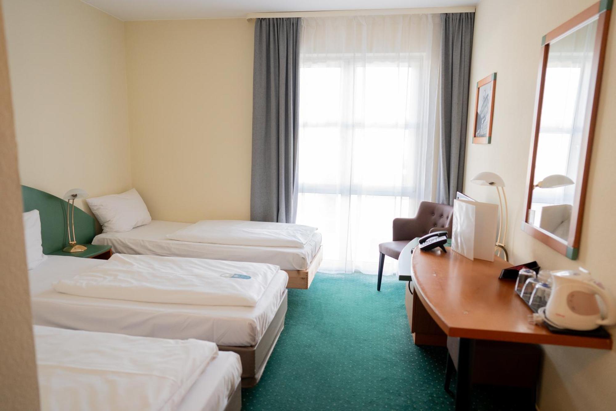 Trip Inn Hotel Dasing-Augsburg Eksteriør billede